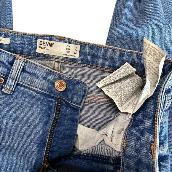 Bershka Denim Skinny Medium Rise Distressed Jeans Size 4 - Picture 6 of 17